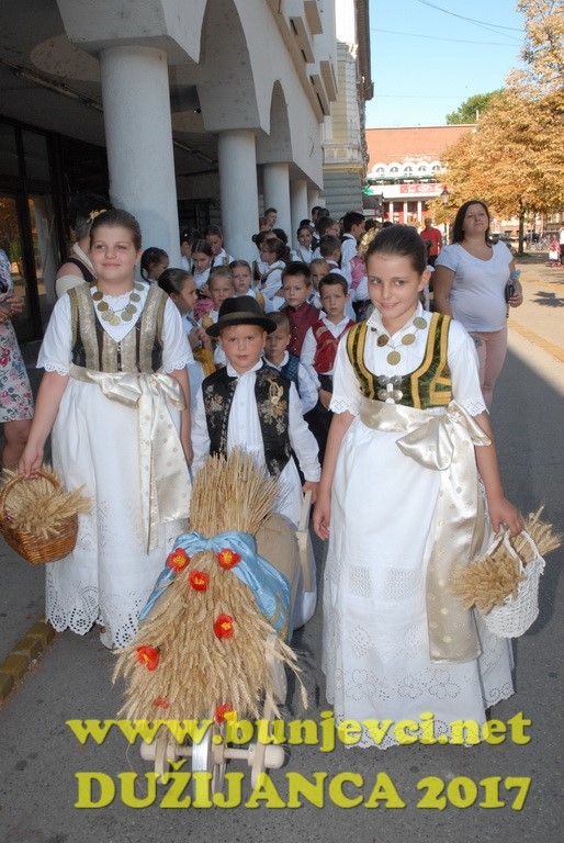 Bunjevacki bili sling 66